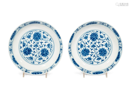 A Pair of Blue and White Porcelain 'Lotus' Plates