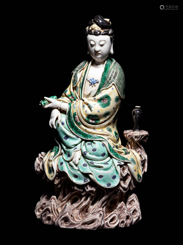 A Famille Verte Porcelain Figure of Guanyin