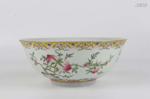 Qing dynasty Daoguang famille-rose Sanduo gilt bowl