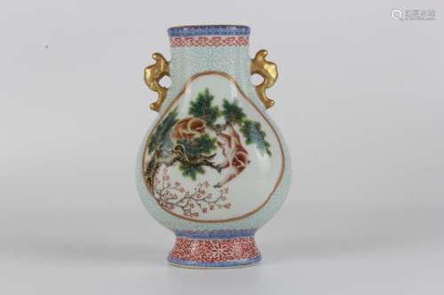 Qing Yongzheng enamelled double-ear gilt-painted window vase