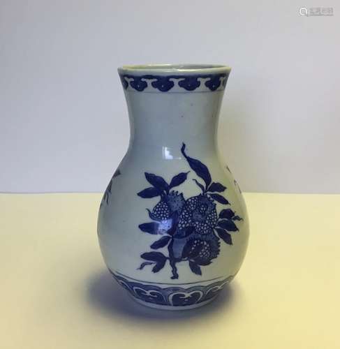 Chinese Porcelain Blue And White Vase