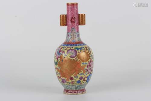 A gilt-painted amphora of enamels, Qing Yongzheng