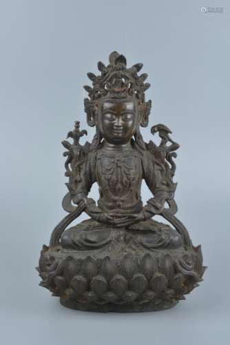 Bronze statue of Buddha