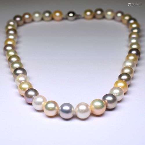 Très important collier de perles de culture naturelles (D: 1...