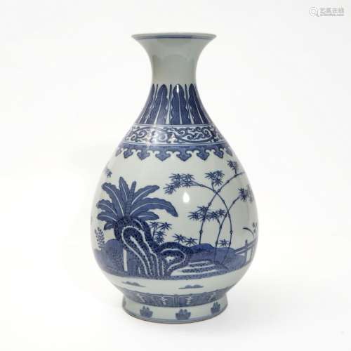 A blue vase with floral pattern, Tongzhi period, Qing Dynast...