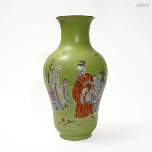 A famille rose bottle with character pattern, Qing Dynasty
清...