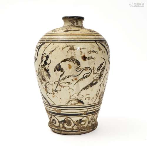 A Cizhou kiln bottle with figures, Yuan Dynasty
元代磁州窑人...