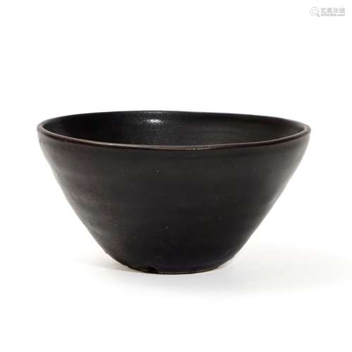 A black glaze cup from Jizhou kiln, Song Dynasty
宋代吉州窑黑...