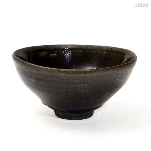 A Jian kiln black glaze cup, Song Dynasty
宋代建窑黑釉盏