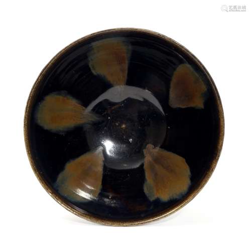 A black glaze bowl from Cizhou kiln with red spots, Jindai
金...