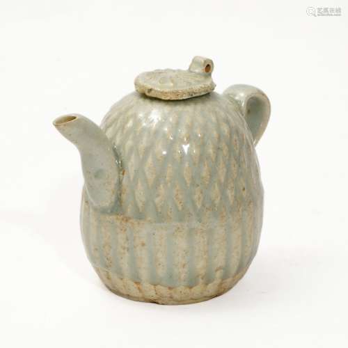 A Hutian kiln water container, Song Dynasty
宋代湖田窑砚滴