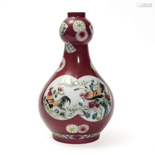 A carmine and famille rose bottle with chicken pattern, Qing...