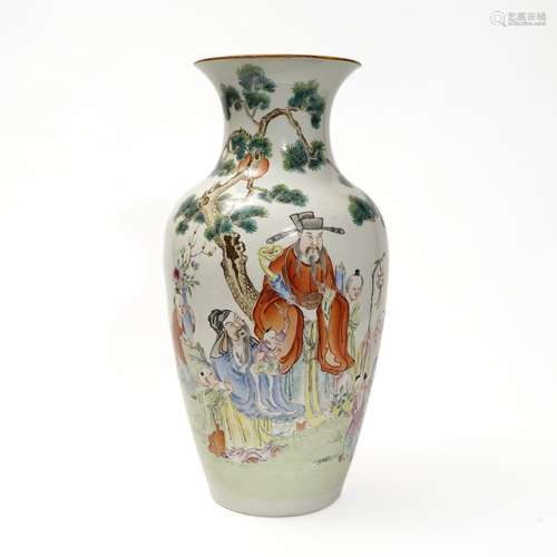 A famille rose bottle with character pattern, Qing Dynasty
清...