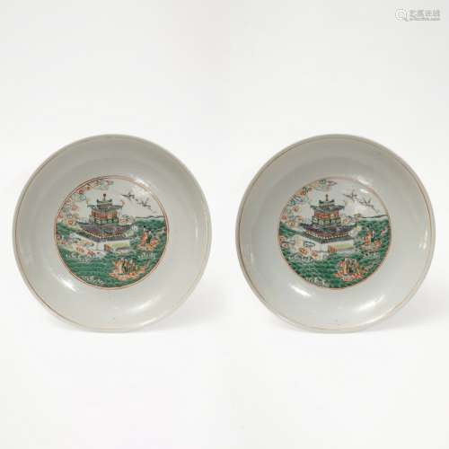 A pair of famille verte plates, Qianlong period, Qing Dynast...