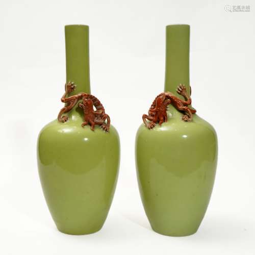 A pair of green-glazed Chilong vases, Qianlong period, Qing ...