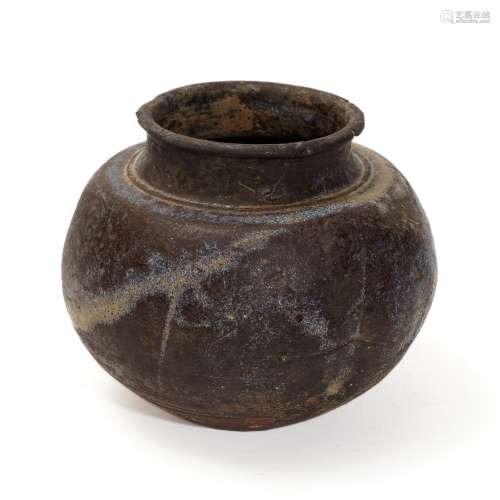 A Hongtang kiln tea jar, Song Dynasty
宋代洪塘窑茶入