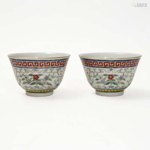 A pair of famille rose cups with floral pattern, Xianfeng pe...