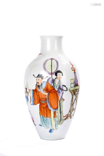 Chinese Famille Rose Official Figures Vase