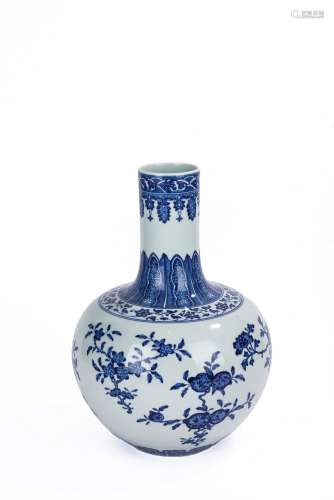 Chinese Blue and White Fruits and Flowers Globular Vase