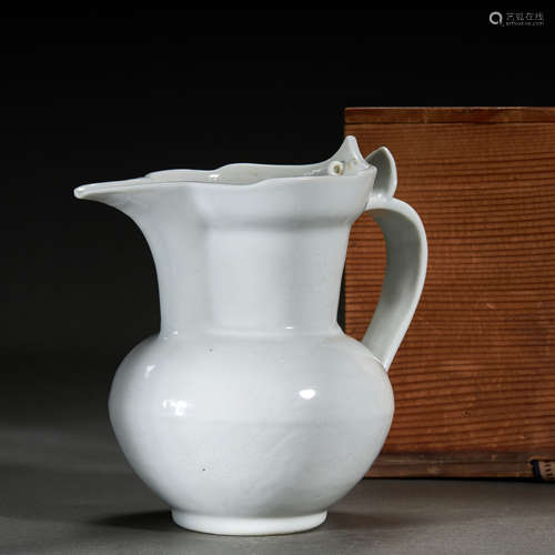 DING WARE WHITE PORCELAIN EWER