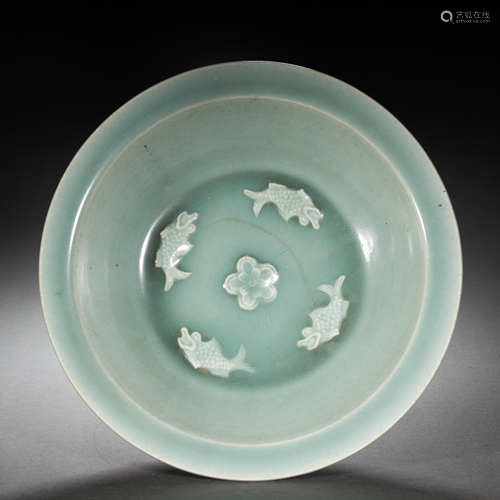 CHINESE CELADON-GLAZED BRUSH WASHER