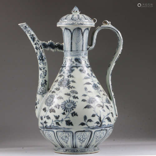 CHINESE BLUE AND WHITE EWER,MING DYNASTY