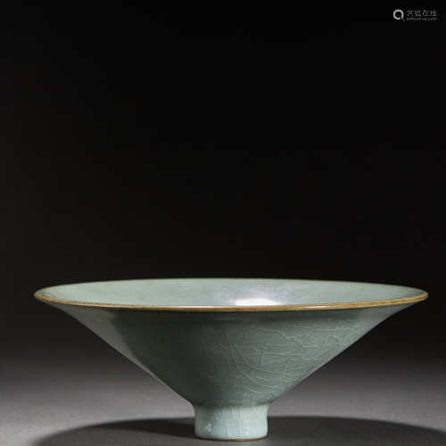 CHINESE LONGQUAN CELADON TEA CUP