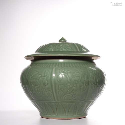 A LONGQUAN WARE CELADON-GLAZED JAR AND COVER