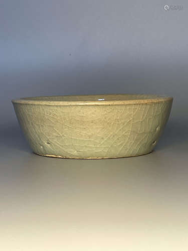 A LONGQUAN WARE CELADON-GLAZED BRUSH WASHER