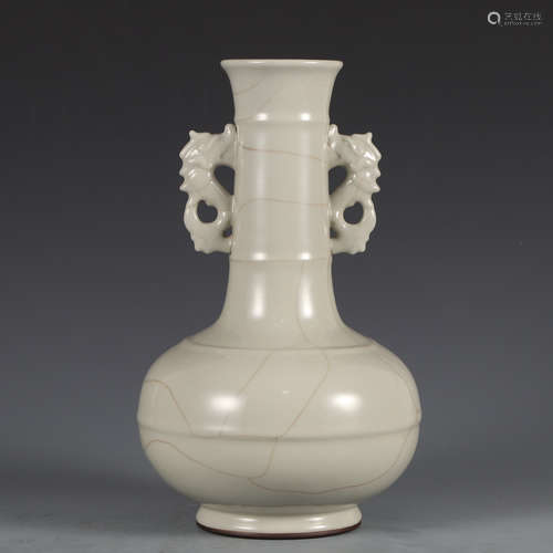 A GE-KILN PORCELAIN VASE