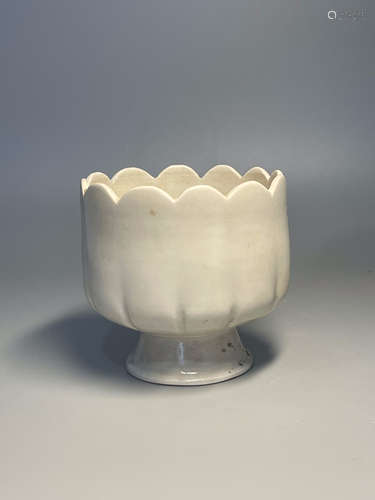 A DING WARE WHITE PORCELAIN CENSER