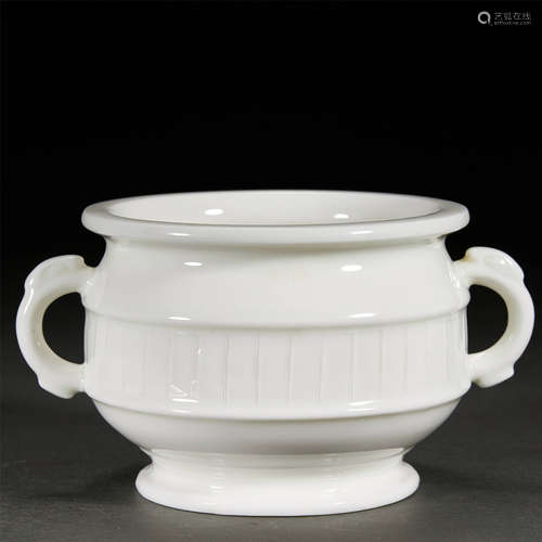 A DEHUA KILN WHITE PORCELAIN CENSER