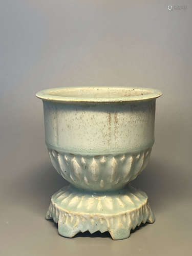 A CELADON-GLAZED CENSER