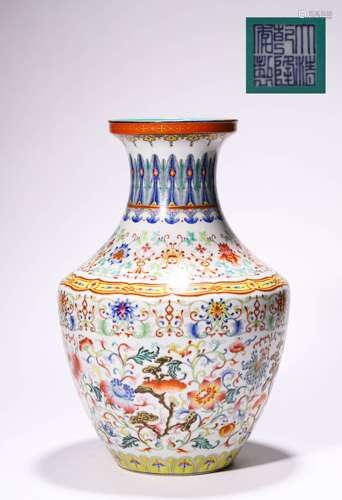 Qing Dynasty Qianlong Era Famille Rose Huahui Vase