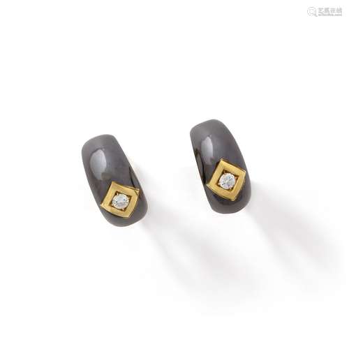 Boucles d'oreilles en or jaune 18 ct et or noirci, incrustat...