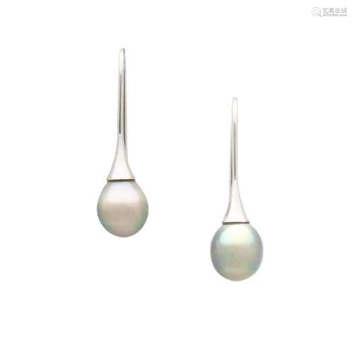 Boucles d'oreilles en or blanc 18 ct ornées de perles en for...