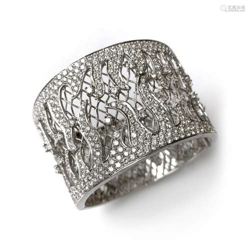 Bracelet manchette rigide en or blanc 18 ct et diamants en s...