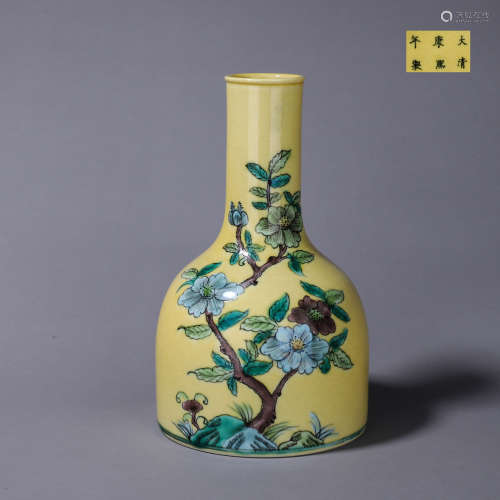 A Yellow Glazed Blossoms Pattern Porcelain Plum Bottle