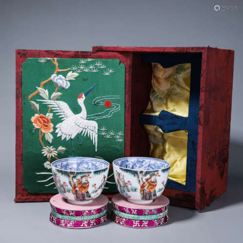 A Pair of Famille Rose Character Porcelain Cup