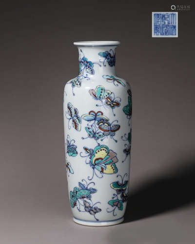 A Doucai Butterfly Pattern Porcelain Vase