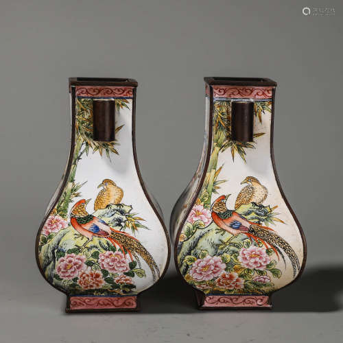 A Pair of Enameling Drawing Bird with Flower Bronze Vase