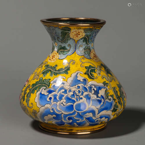 An Enameling Drawing Flower Pattern Vase