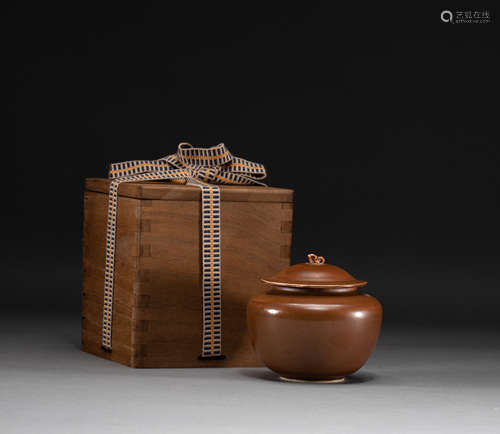 Purple ding small pot in Song Dynasty of China