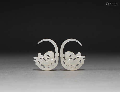 Hetian jade flying earrings of Song Dynasty of China