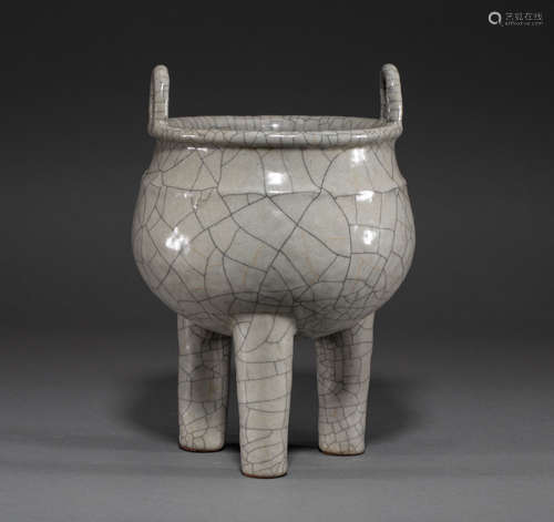 Three-legged incense burner in Song Dynasty of China