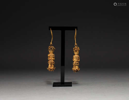 Gilt earrings from the Tang Dynasty of China