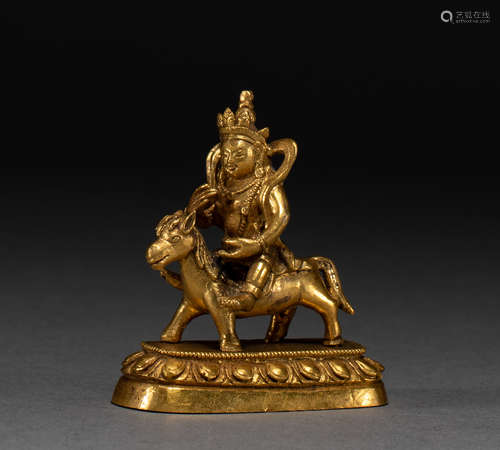 Gilt bronze Buddha statue of Qing Dynasty in China