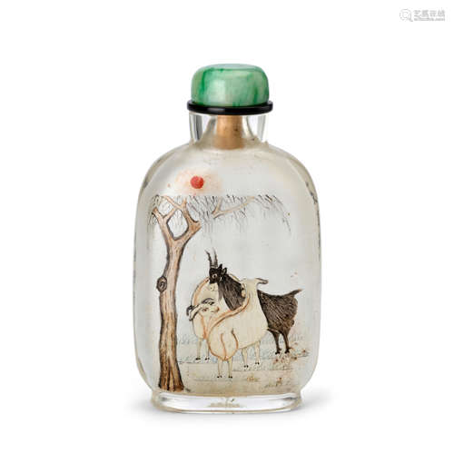 AN INSIDE-PAINTED GLASS SNUFF BOTTLE