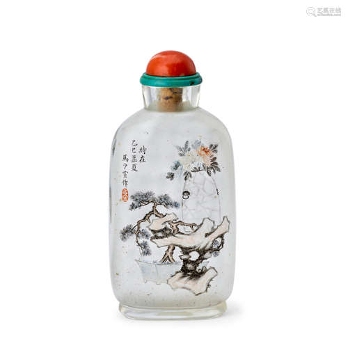 AN INSIDE-PAINTED GLASS SNUFF BOTTLE