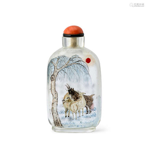 AN INSIDE-PAINTED GLASS SNUFF BOTTLE